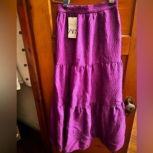 Small high waisted Zara Maxi skirt